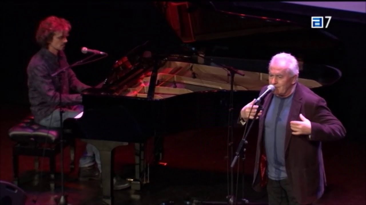 Victor Manuel - Soy un corazon tendido al sol (en directo, Teatro Filarmonica - Oviedo, 13.05.2022)