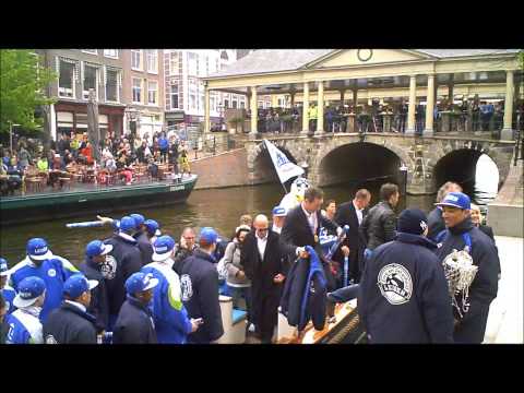 Leiden Marathon 2013 en huldiging Basketball landskampioen ZZ Leiden.  www.leidseglibber.nl