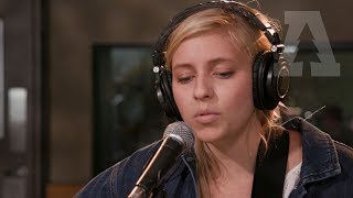 Andrea von Kampen - Daybreak - Audiotree Live (2 of 7)