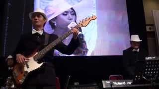 One &amp; d&#39;White Company : Drunk on Love (Basia cover)