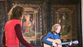 Dimming of the day (Richard Thompson) sung by Linde Nijland in India