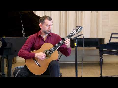 José Antonio Escobar plays Mazurka-Chôro by Heitor Villa-Lobos
