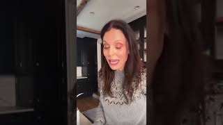 Tom Cruise Holiday CAKE Gift is SO GOOD. #coconutcake #tomcruise #holidaygifts