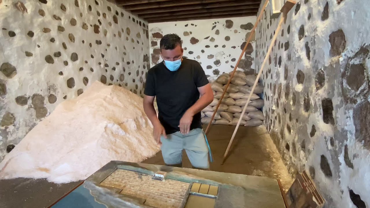 Putar video ¿Sabes como funciona una salina ¿Como se extrae la Sal sekarang ¿Sabes como funciona una salina ¿Como se extrae la Sal