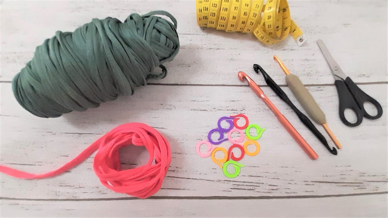 Watch Now Fios e agulhas - Fio de malha para iniciantes - Aula 01 Fios e agulhas - Fio de malha para iniciantes - Aula 01