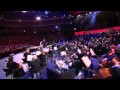 Tim Minchin performs the Doctor Who Theme at ...