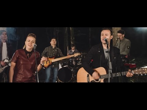 Alin si Emima Timofte - Cred in Salvatorul (Official Video)