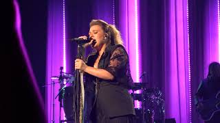Kelly Clarkson - (2023-08-04) - Just Missed The Train - Chemistry Residency