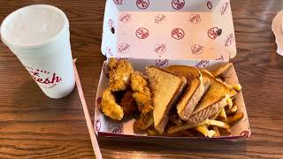 Reviewing Slims Chicken Slims Meal￼
