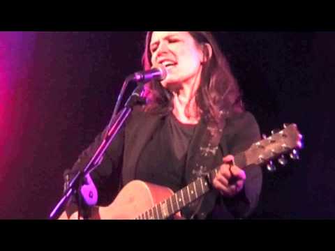 Paola Turci canta in romanesco "Lella"