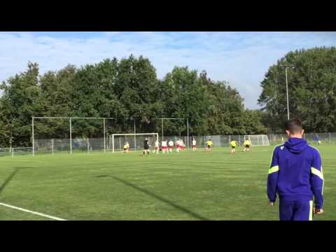 RKAVV D1 - Noordwijk D1 (10-10-2015)