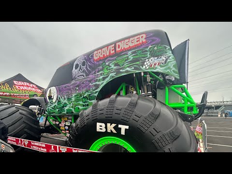 Monster jam Oakland 2023 grave digger winning freestyle