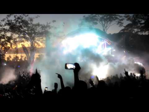 Waiting On The Stage - Machel Montano | Soca 2016 at Soaka fete