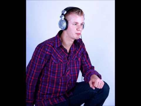 Wally Lopez Vs. Bingo Players - Welcome Home ( RobV Bootleg )