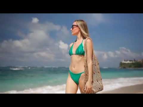 hot girl walking on the sea beach/ beach walking/beach walking tour/beach walking slow motion