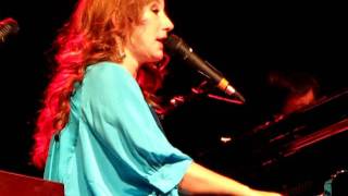 Tori Amos Brussels Oct 29th 2011Way down - Fearlessness