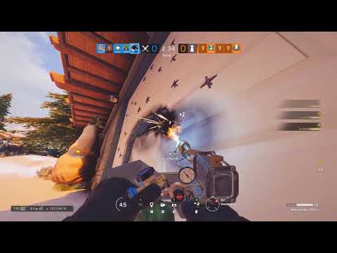 Tom Clancy's Rainbow Six  Siege. Weird Clash shield bug.