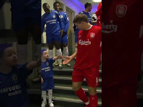 Gerrard Gets ROASTED by a Chelsea Mascot