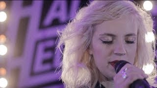 Haloo Helsinki! - Lähtövalmiina (livenä Nova Stagella)