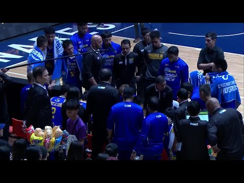 Coach LA Tenorio INTENSE HUDDLE with Magnolia vs. Terrafirma | PBA Season 50 Philippine Cup