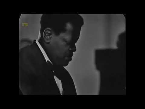 Oscar Peterson Trio  & Clark Terry - Misty