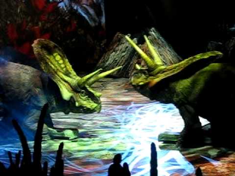 Walking with Dinosaurs - Torosaurus fighting