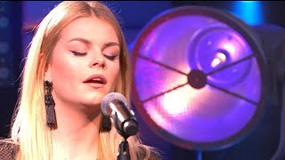 Davina Michelle covert What About Us van P!nk - RTL LATE NIGHT