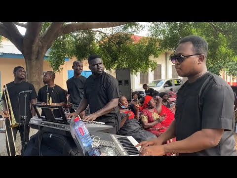 Harmonious Chorale Highlife Groove under the trees!