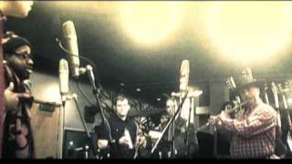 Rivers Cuomo - Can&#39;t Stop Partying