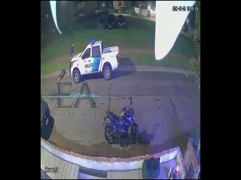 Patrullero choca a moto. Almirante Brown