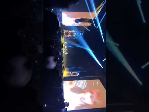 BTS Love Yourself World Tour, L.A. 180905: IDOL (2)