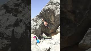 Video thumbnail of El Colmillo, 6c. Villanueva del Rosario