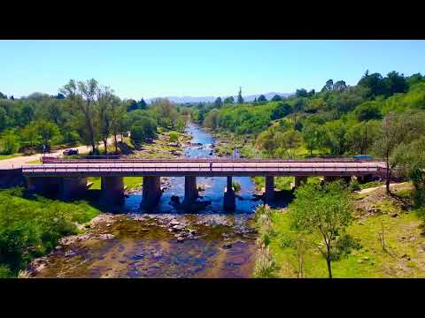 Volando sobre Rio Los Reartes Cordoba