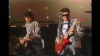 🎵🎵🎵CLEAR NIGHT MOONLIGHT di Golden Earring [American Bandstand 1984] ‎(🎧🎧  Hard rock,new wave)🎵🎵🎵