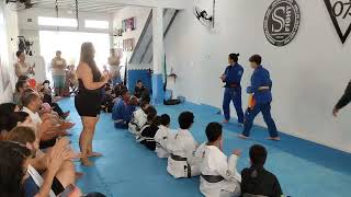 Cerimônia de graduação de jiu-jitsu em Prado 