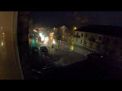 Īslaicīga, spēcīga vētra ar lietusgāzi un krusu Jelgavā 14.01.2022. ~8:00