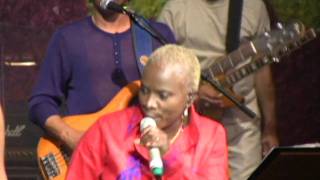 Angelique Kidjo e Margareth Menezes: "Shango" - Back2Black Festival