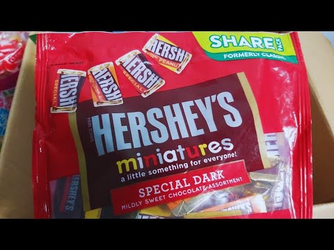Hershey's Miniatures Special Dark Mildy Sweet Chocolate Assortment