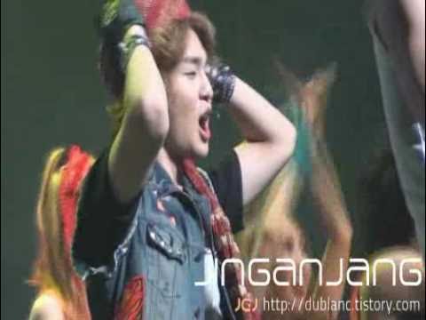 [FANCAM] 100930 Onew Curtain Call at Rock of Ages