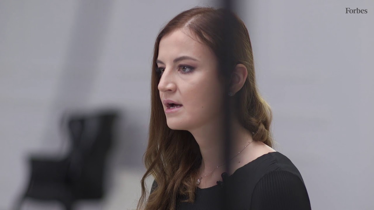 Симона Велева превръща конституцията в игра