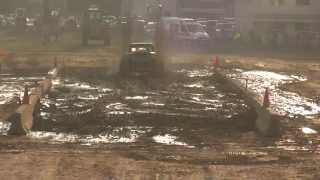 preview picture of video 'Hudsonville Fair Mud Run 2014'