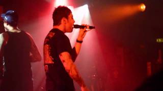 &quot;BOTTLE AND A GUN&quot; -HOLLYWOOD UNDEAD- *LIVE HD* NORWICH WATERFRONT 29/11/09