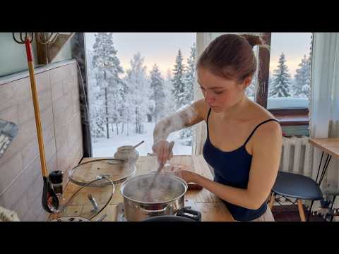 Life in a Siberian village - I cook traditional dishes