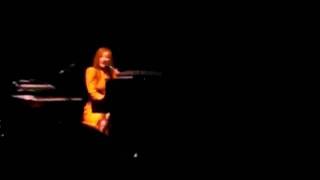 Tori amos indianapolis 2009 discussing her and Mark&#39;s courting