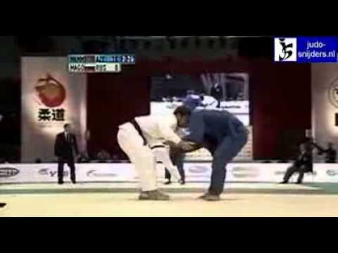 Elnur Mammadli AZE   Sirazhudin Magomedov RUS  73kg WCTokio 2010