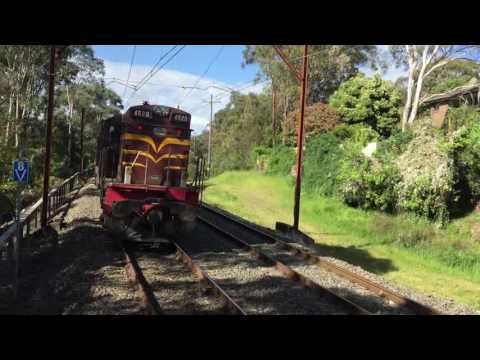 3642 and 4520 at Lapstone