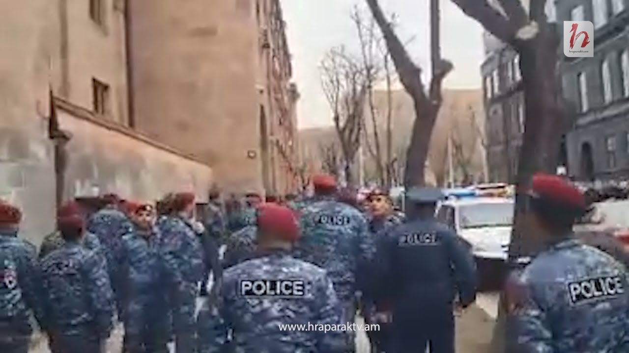 Քաշքշուկ ոստիկանների ու զոհված զինծառայողի ծնողի միջև