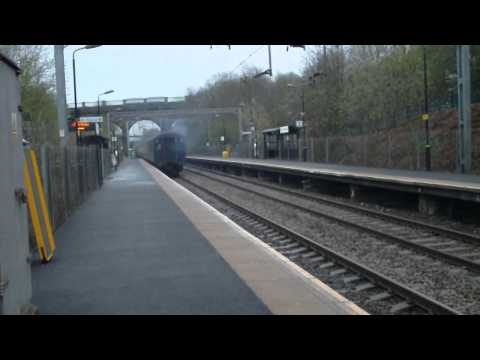 37608 & 37069 blast through Tame Bridge on the EASTER CHIEFTAIN