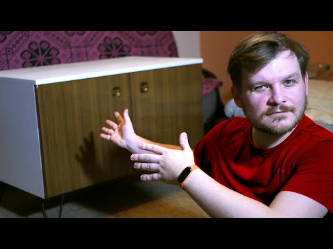 Zrobił piękny mebel z niczego. Renowacja starej szafki z PRL