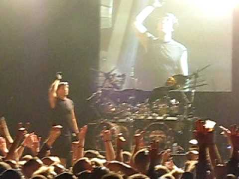 Scott Rockenfield From Queensryche Thanks The Crowd at The Voodoo Lounge